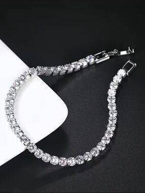 6.7 inches Silver plated Clear Crystal Tennis Bracelet - Women Jewelry
